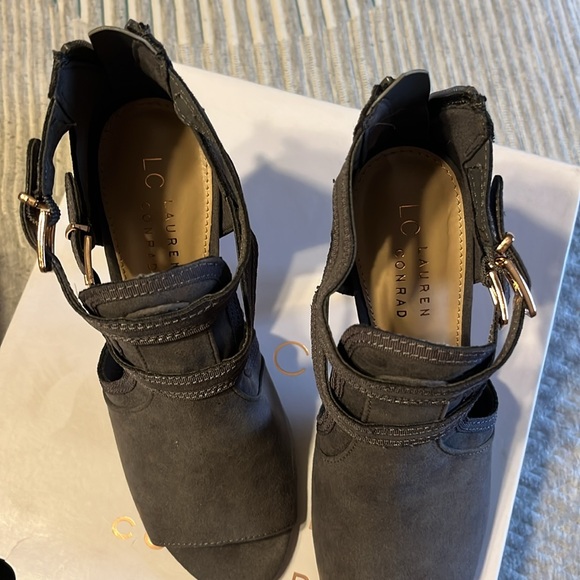 *SALE* Grey Lauren Conrad Heels - Picture 5 of 13